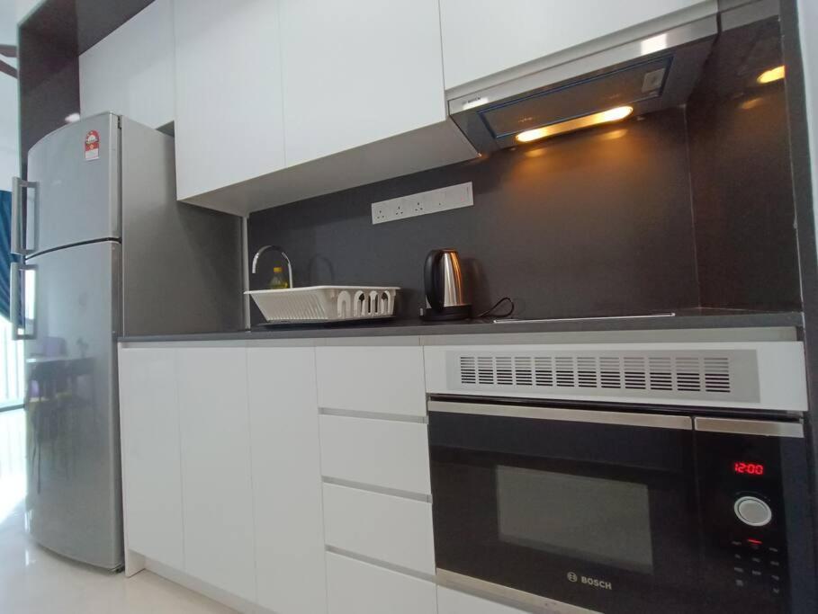 Lx 39A Balcony Klcc View 1 Bedroom Infinity Pool Kuala Lumpur Ngoại thất bức ảnh