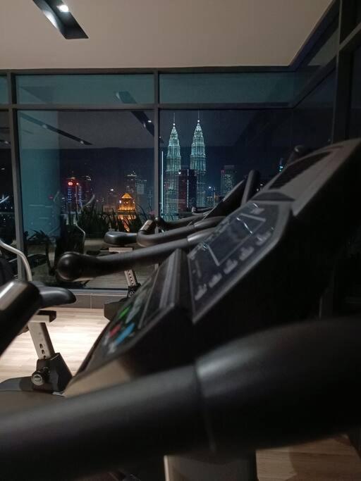 Lx 39A Balcony Klcc View 1 Bedroom Infinity Pool Kuala Lumpur Ngoại thất bức ảnh