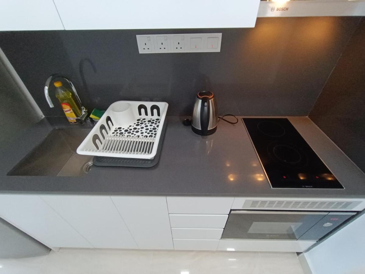 Lx 39A Balcony Klcc View 1 Bedroom Infinity Pool Kuala Lumpur Ngoại thất bức ảnh