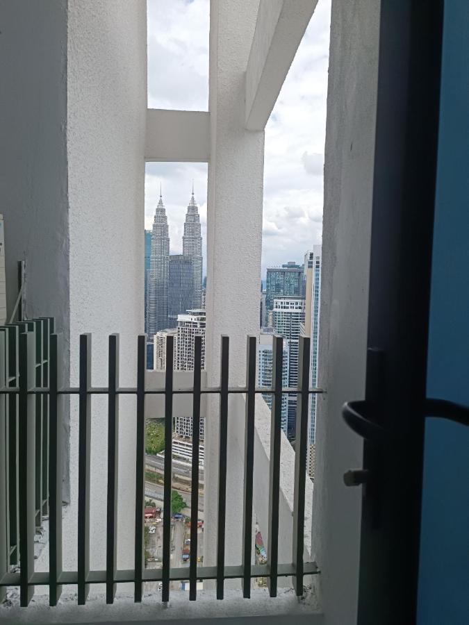 Lx 39A Balcony Klcc View 1 Bedroom Infinity Pool Kuala Lumpur Ngoại thất bức ảnh