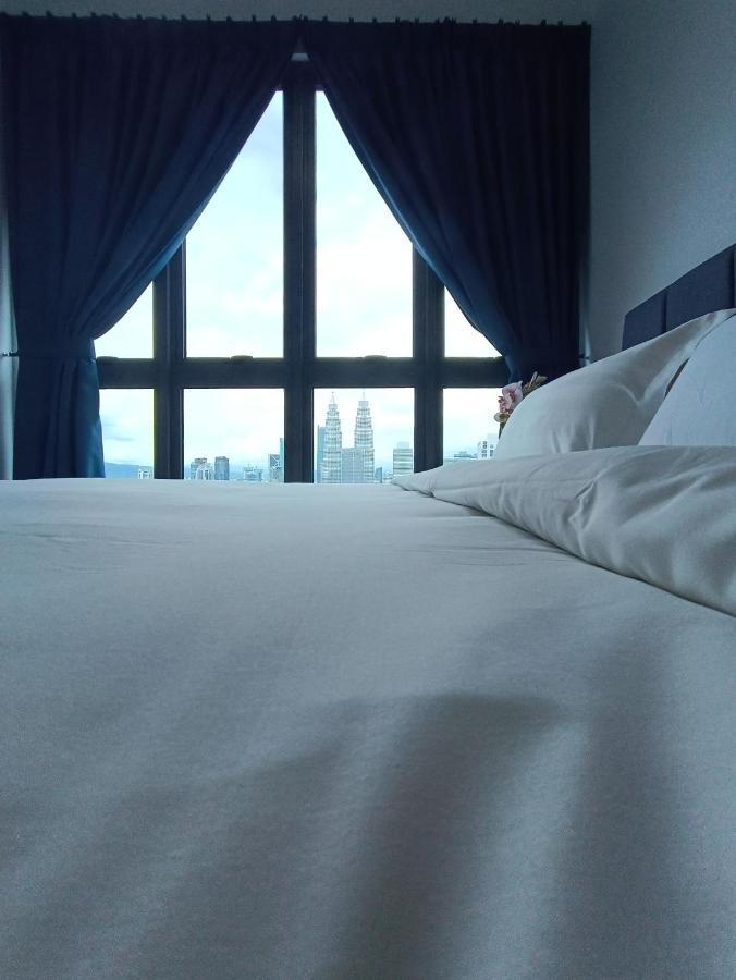 Lx 39A Balcony Klcc View 1 Bedroom Infinity Pool Kuala Lumpur Ngoại thất bức ảnh