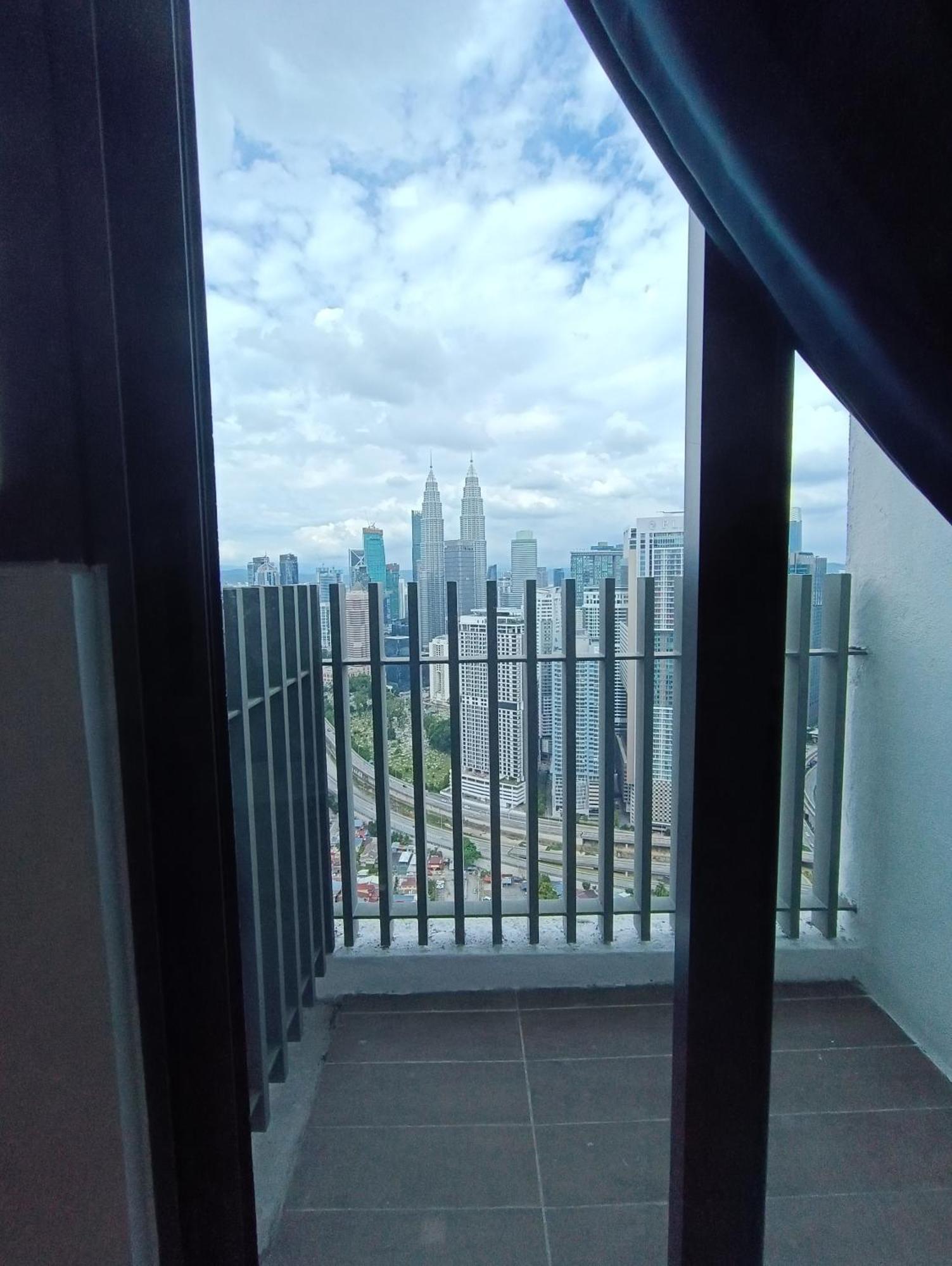 Lx 39A Balcony Klcc View 1 Bedroom Infinity Pool Kuala Lumpur Ngoại thất bức ảnh